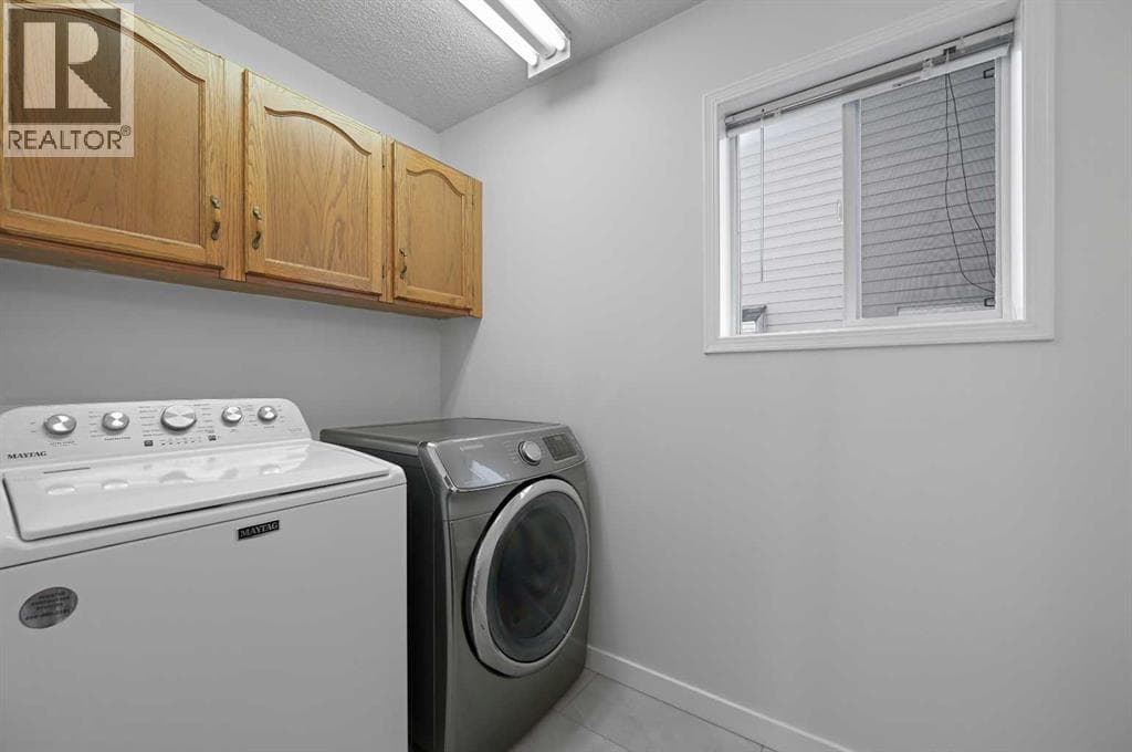 182 Coventry Close NE property photo 15