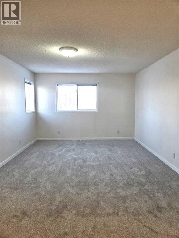 182 Coventry Close NE property photo 20