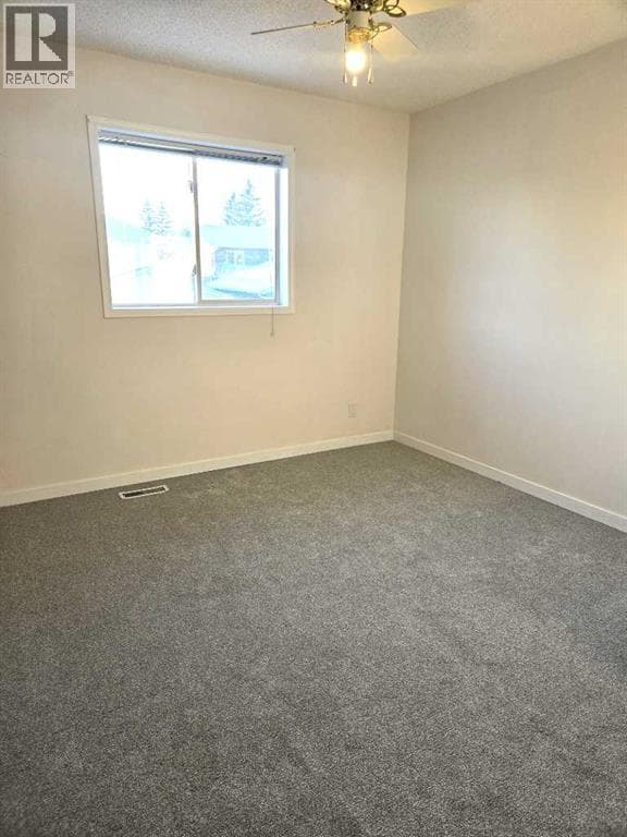 182 Coventry Close NE property photo 23