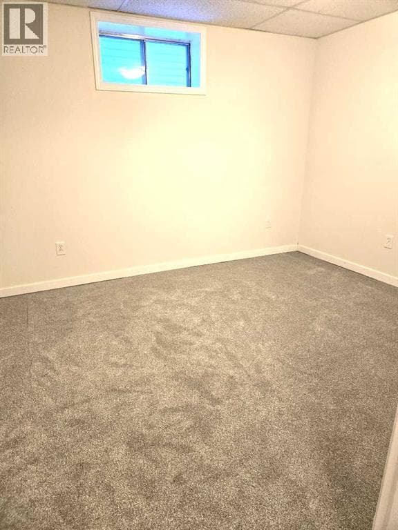 182 Coventry Close NE property photo 27