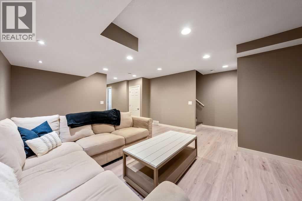 132 Evansborough Way NW property photo 26