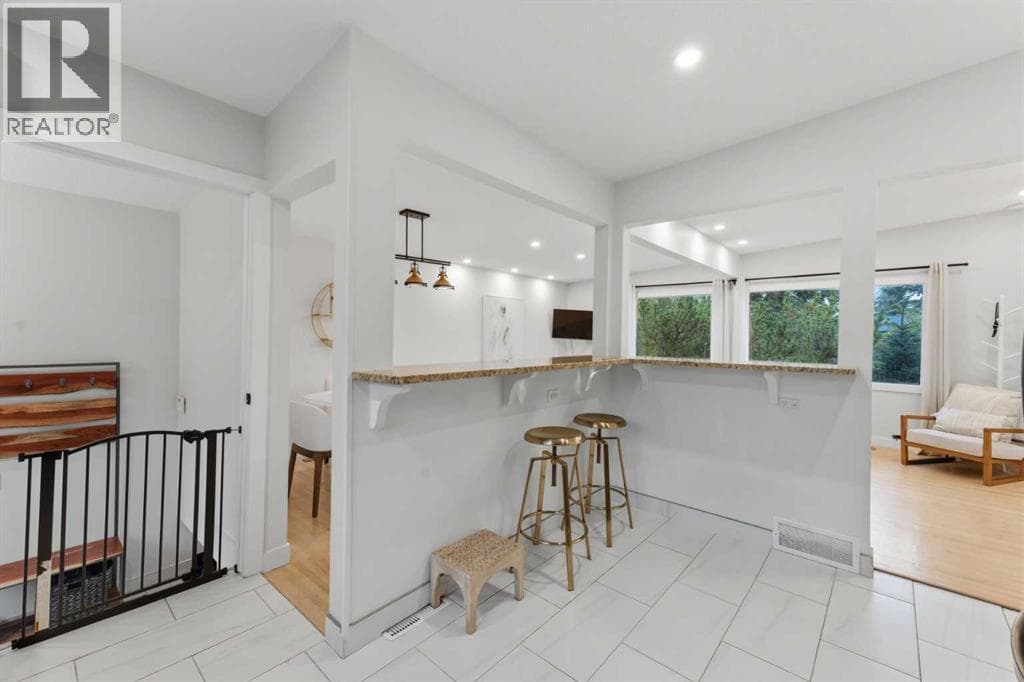 5316 La Salle Crescent SW property photo 13
