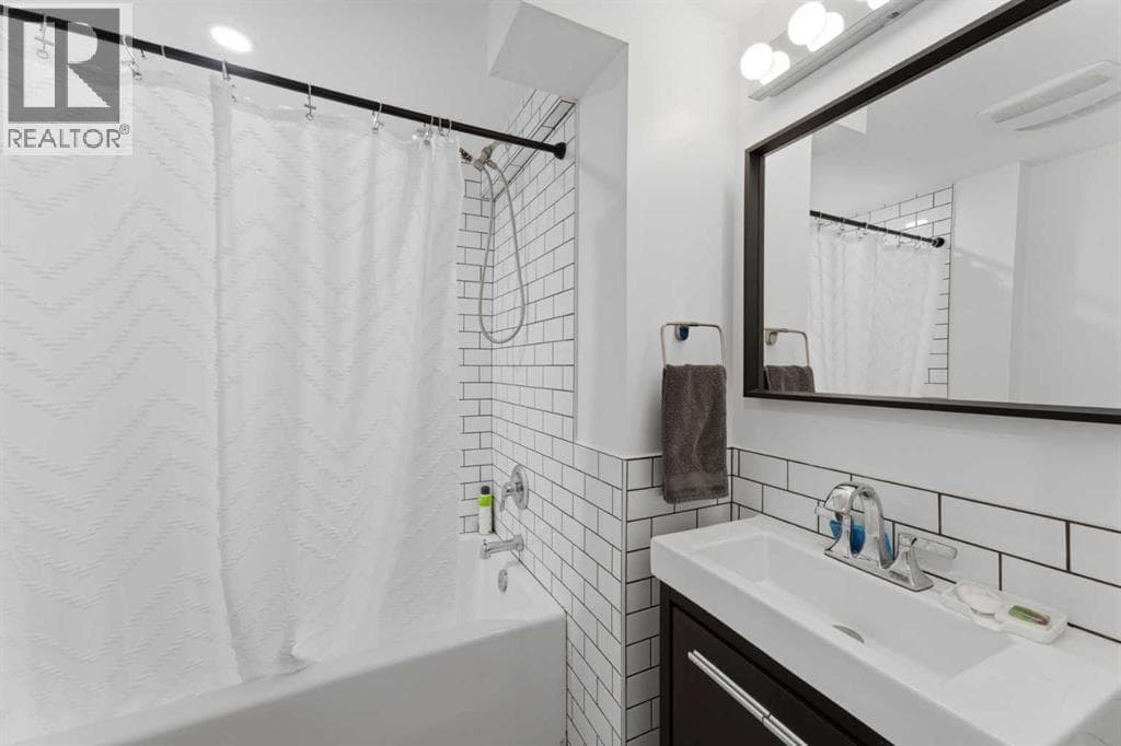 5316 La Salle Crescent SW property photo 28