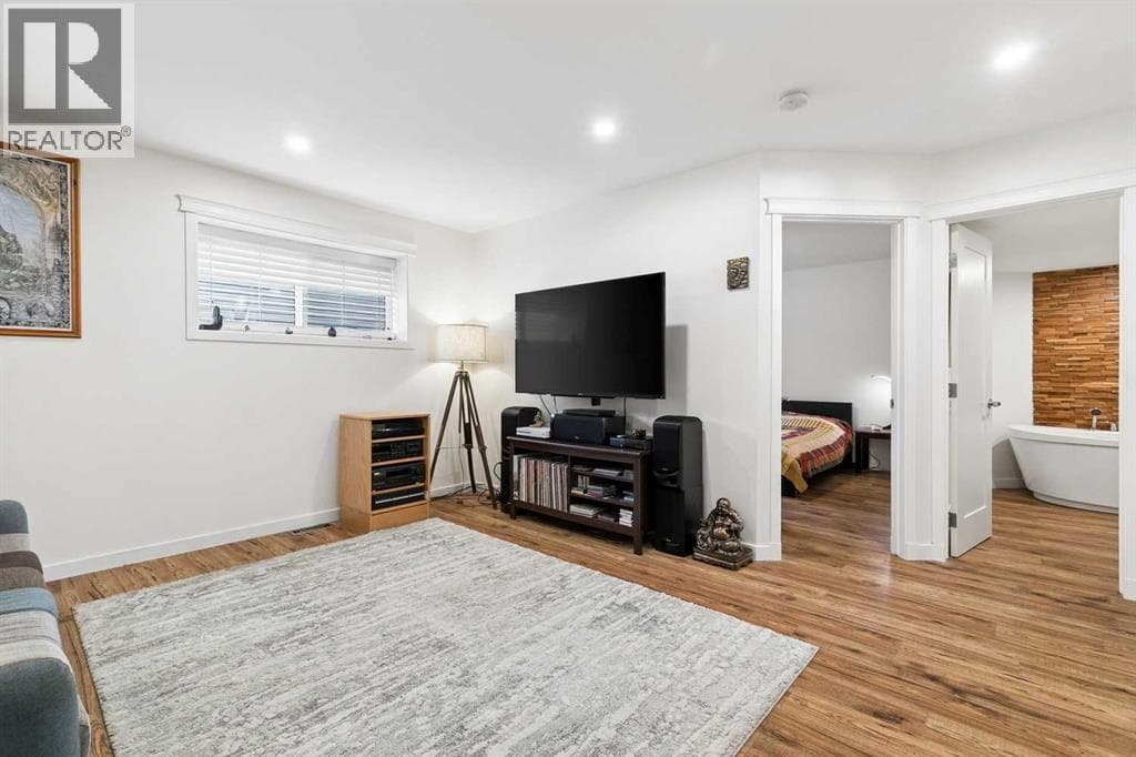 355 Woodbine Boulevard SW property photo 25