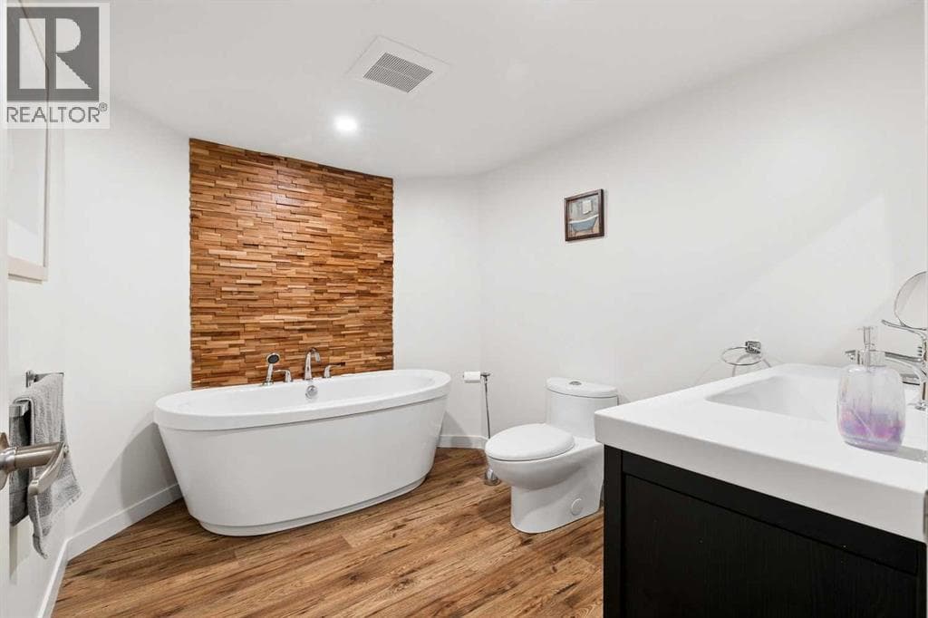355 Woodbine Boulevard SW property photo 28