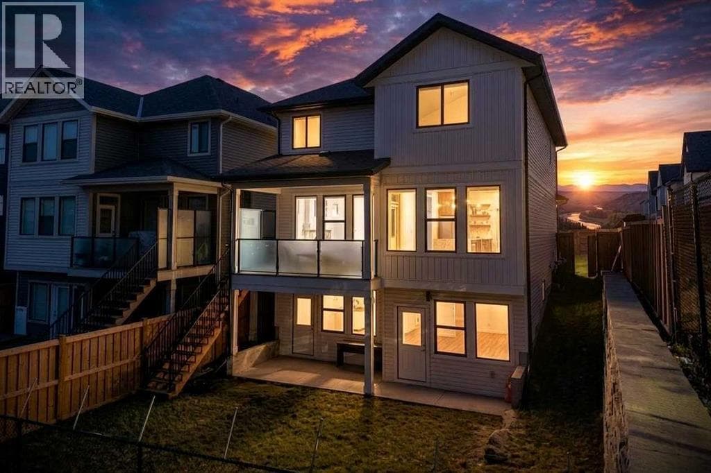 22 Copperhead Bay SE property photo 45