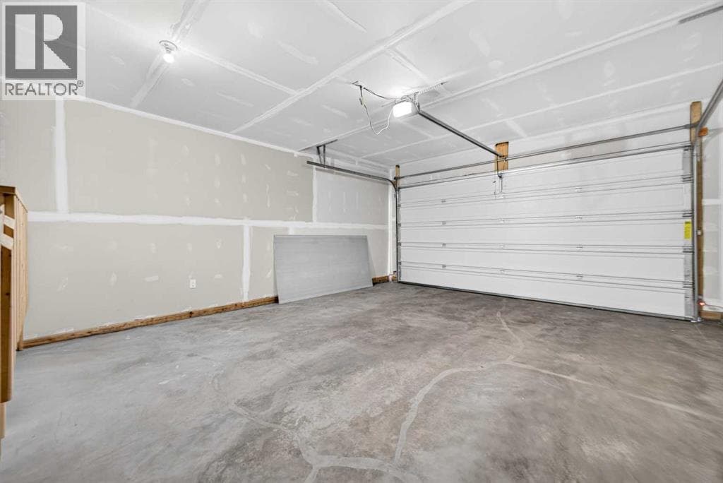 22 Copperhead Bay SE property photo 43
