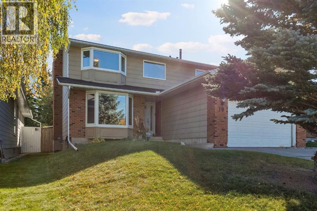 19 Woodbrook Road SW property photo 2