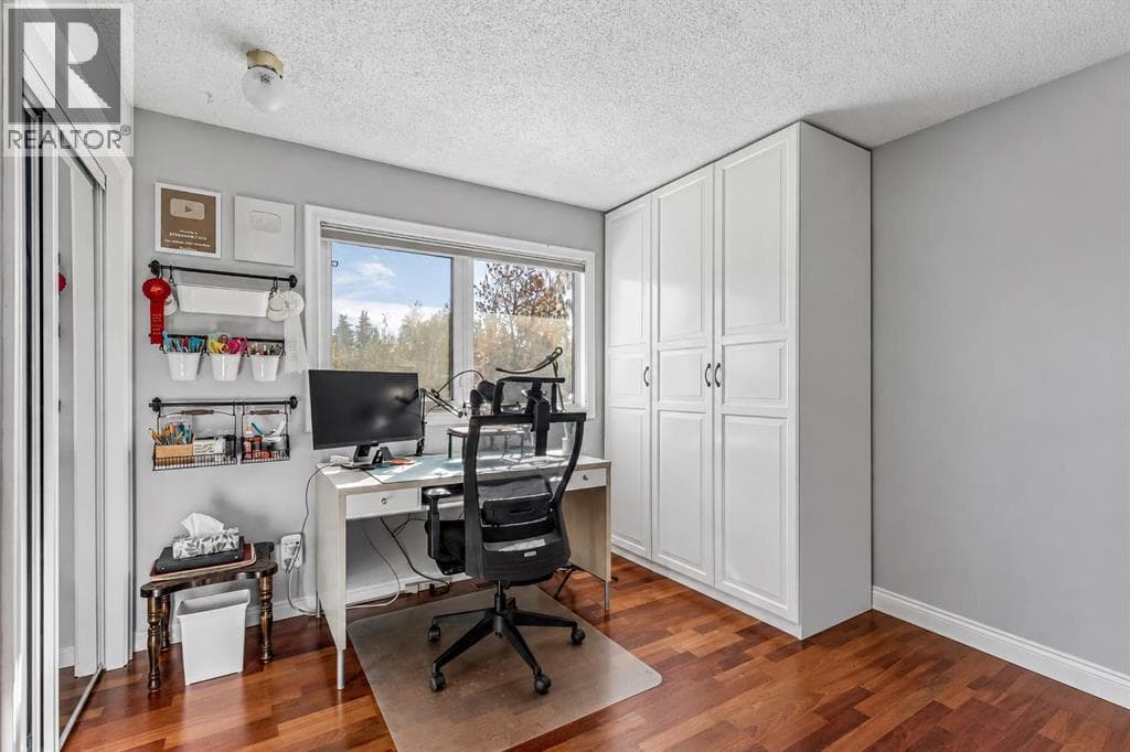 19 Woodbrook Road SW property photo 32