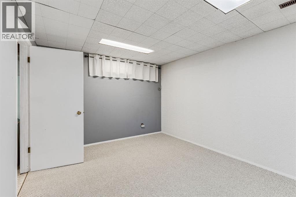 19 Woodbrook Road SW property photo 37