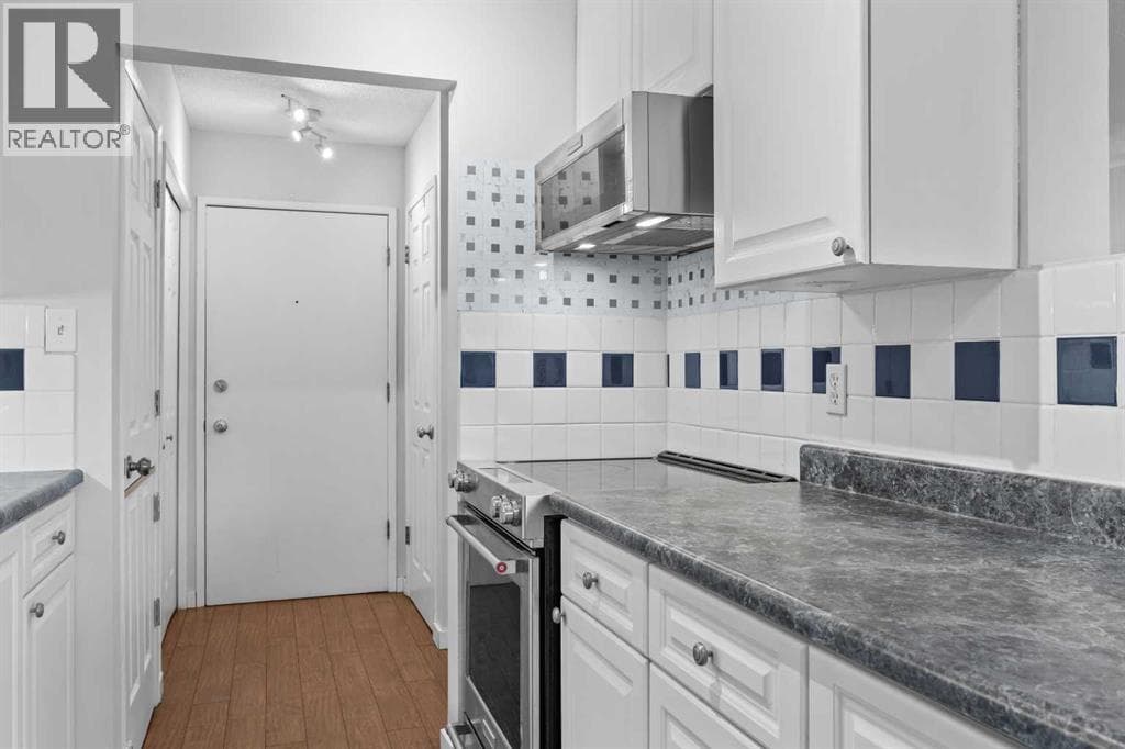 56, 3519 49 Street NW property photo 9