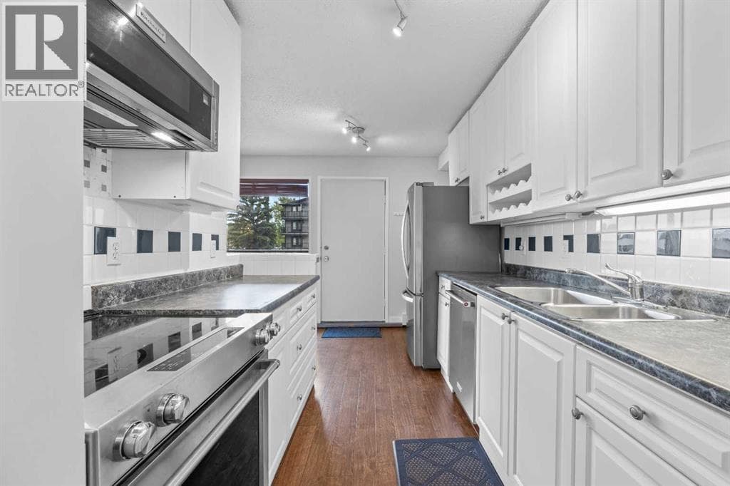 56, 3519 49 Street NW property photo 10