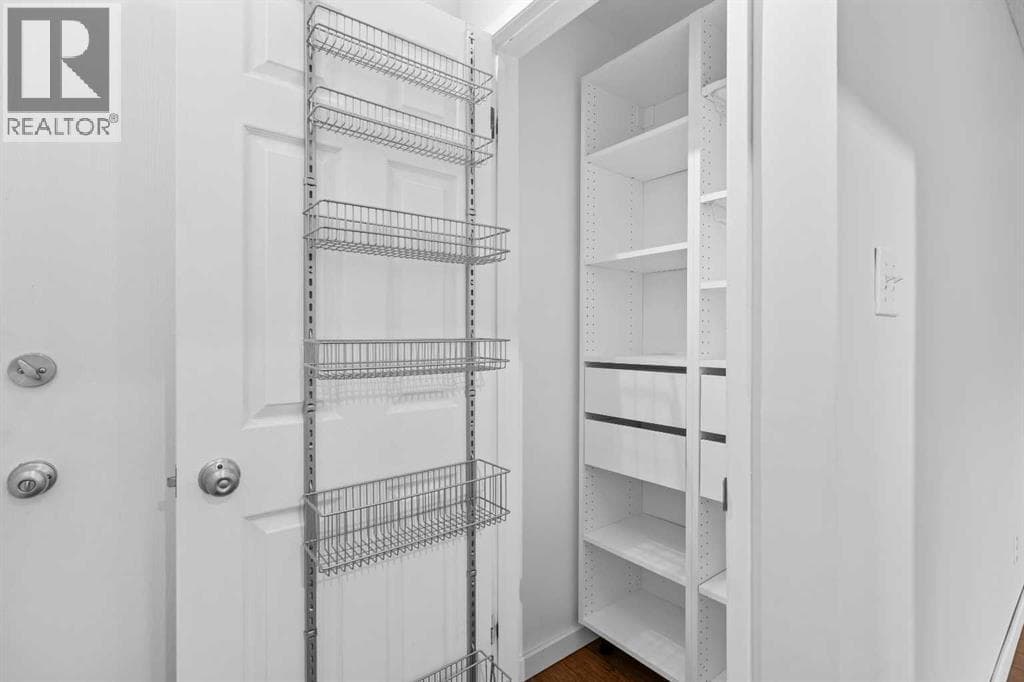 56, 3519 49 Street NW property photo 11