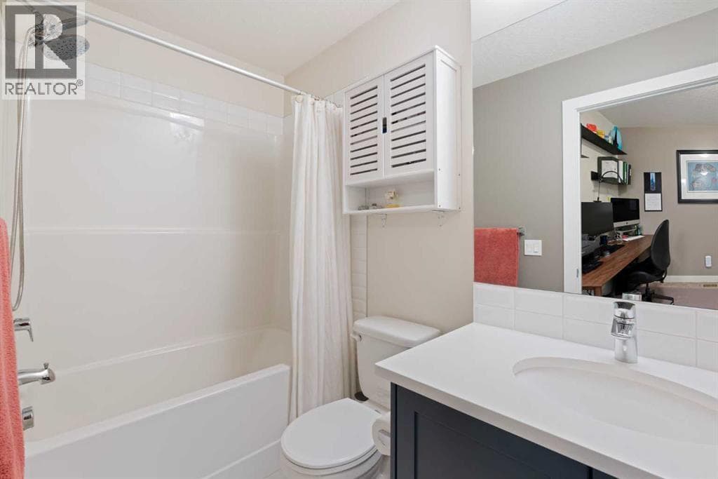 204, 15 Evanscrest Park NW property photo 34