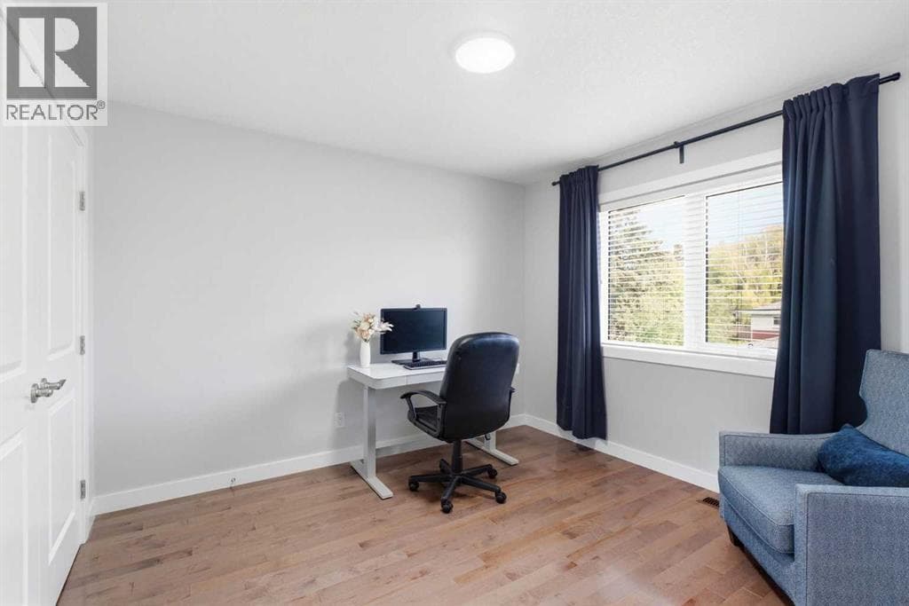 3502 3 Street NW property photo 10