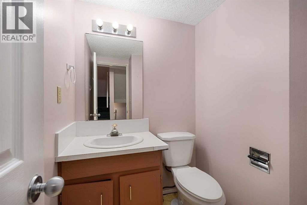 13, 803 Varsity Estates Drive NW property photo 16
