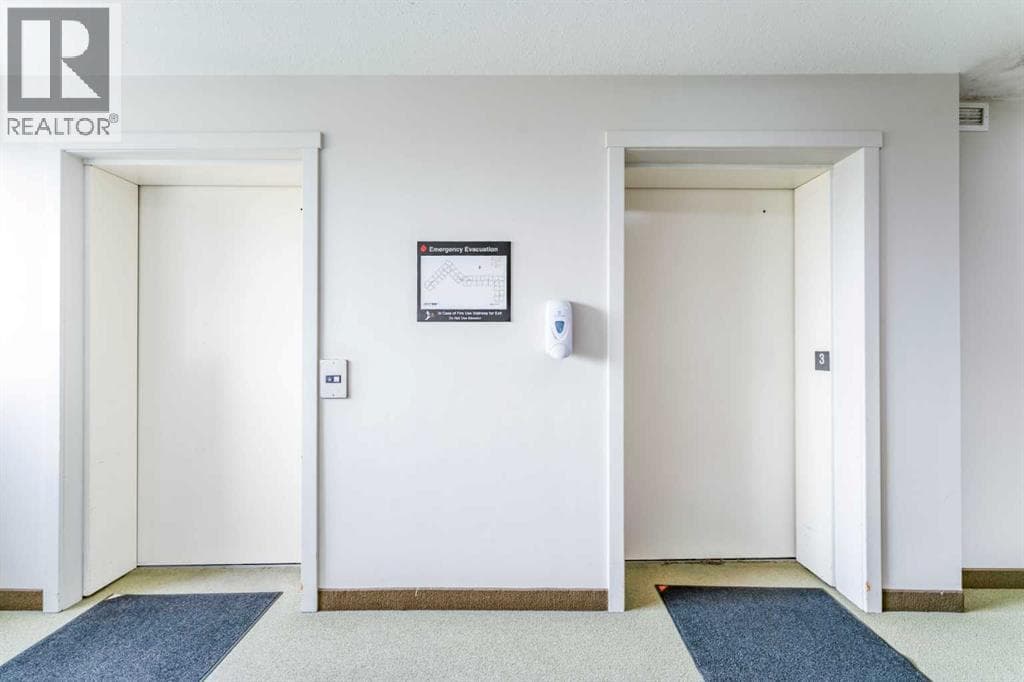 314, 69 Springborough Court SW property photo 7