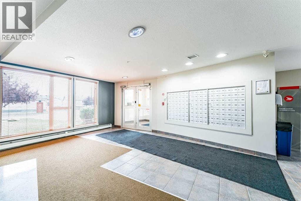 314, 69 Springborough Court SW property photo 8