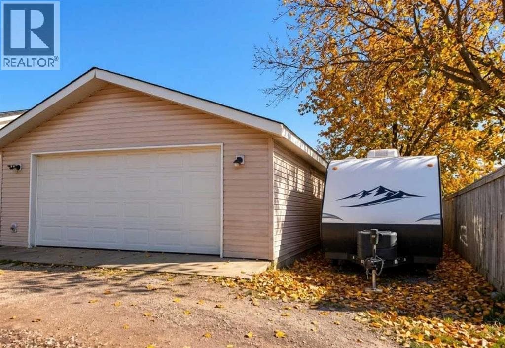 152 Coverton Close NE property photo 37