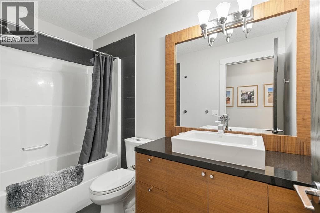 1904 50 Avenue SW property photo 27