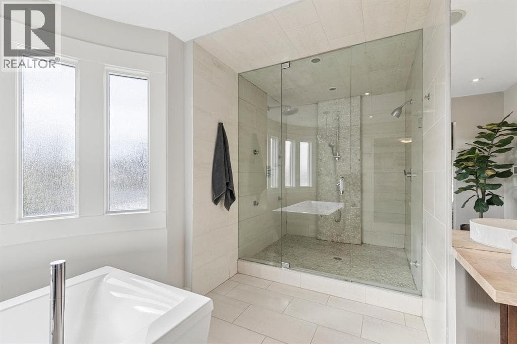 1904 50 Avenue SW property photo 39
