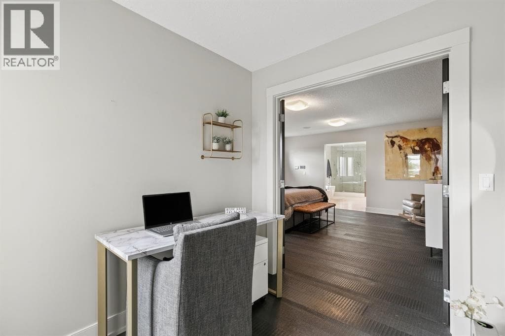 1904 50 Avenue SW property photo 28