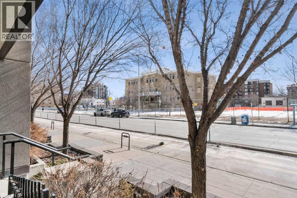 1132 12 Avenue SW property photo 5