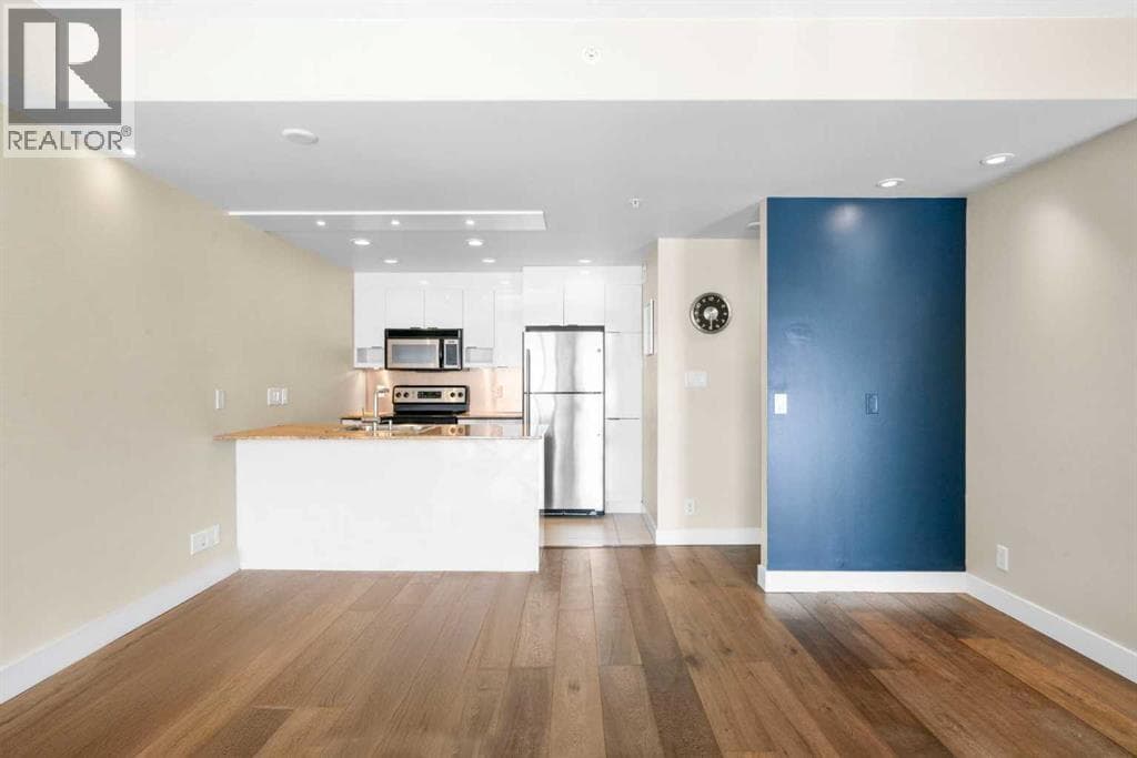 1132 12 Avenue SW property photo 10