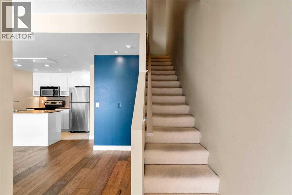 1132 12 Avenue SW property photo 6