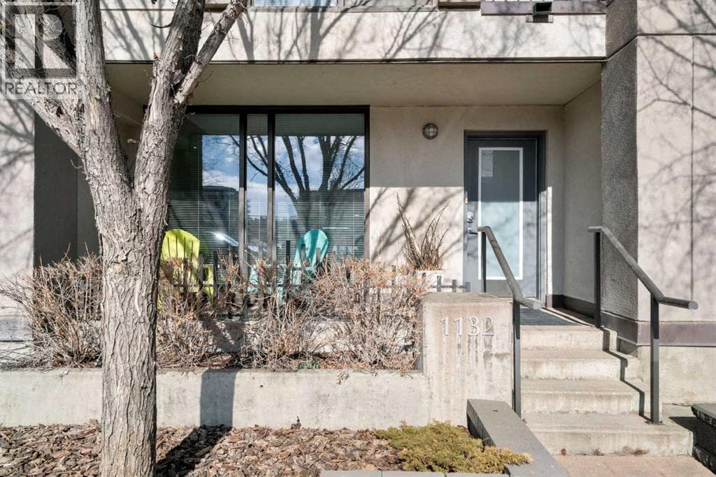 1132 12 Avenue SW property photo 2