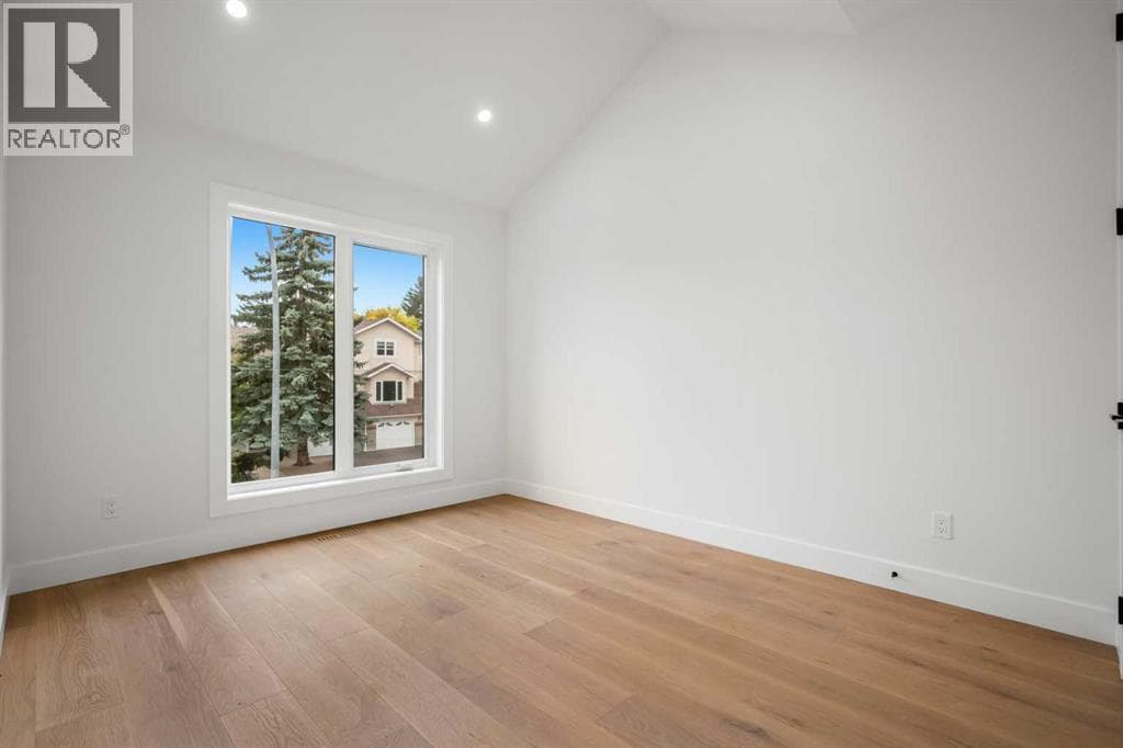 420 32 Avenue NW property photo 29