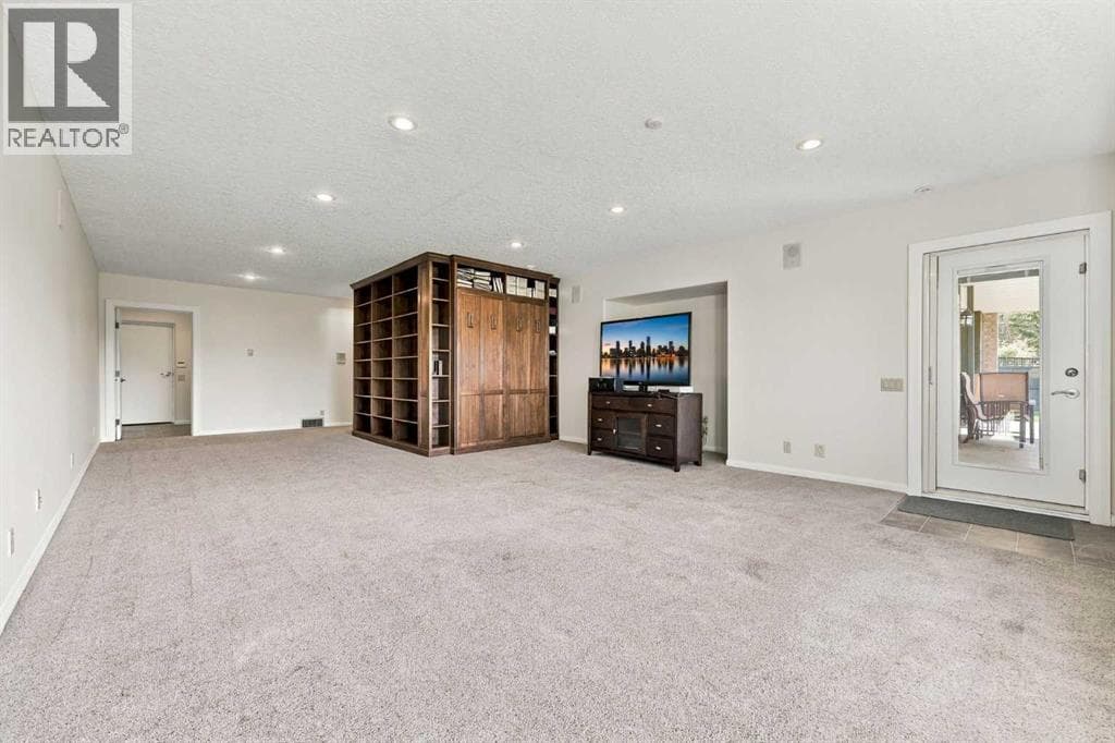 65 Aspen Ridge Crescent SW property photo 38
