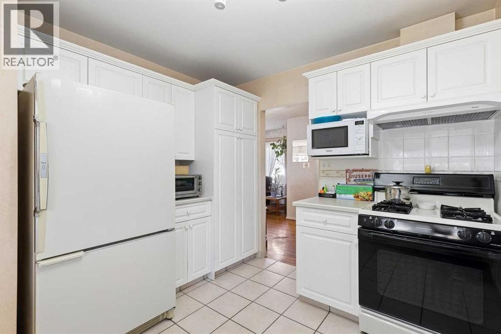275 Northmount Drive NW property photo 12