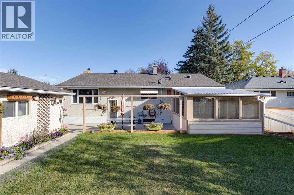 275 Northmount Drive NW property photo 32