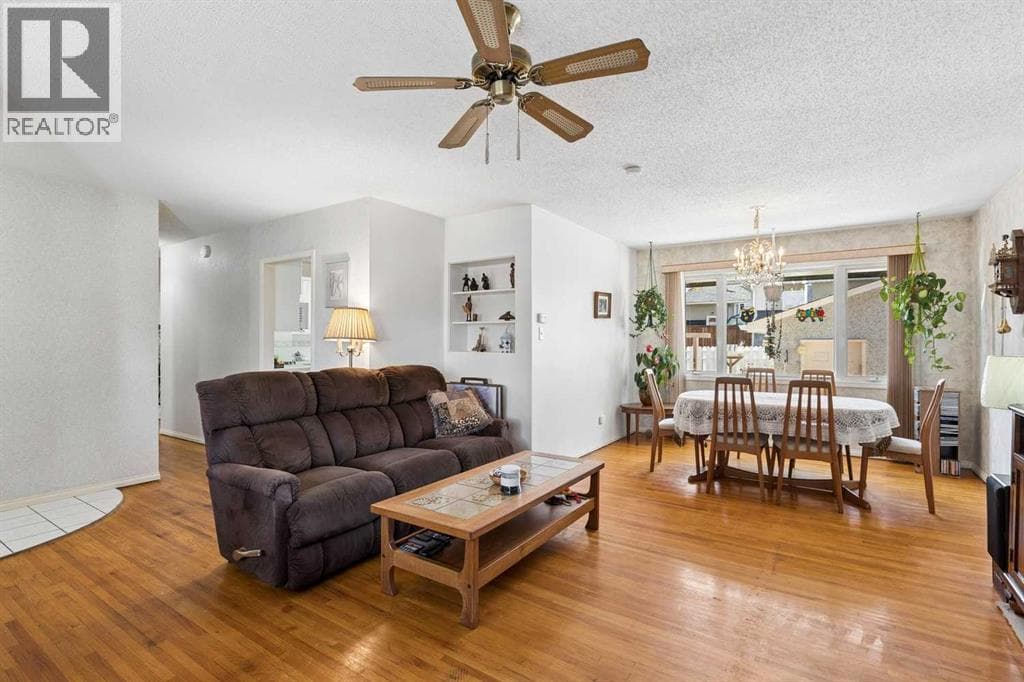 275 Northmount Drive NW property photo 6