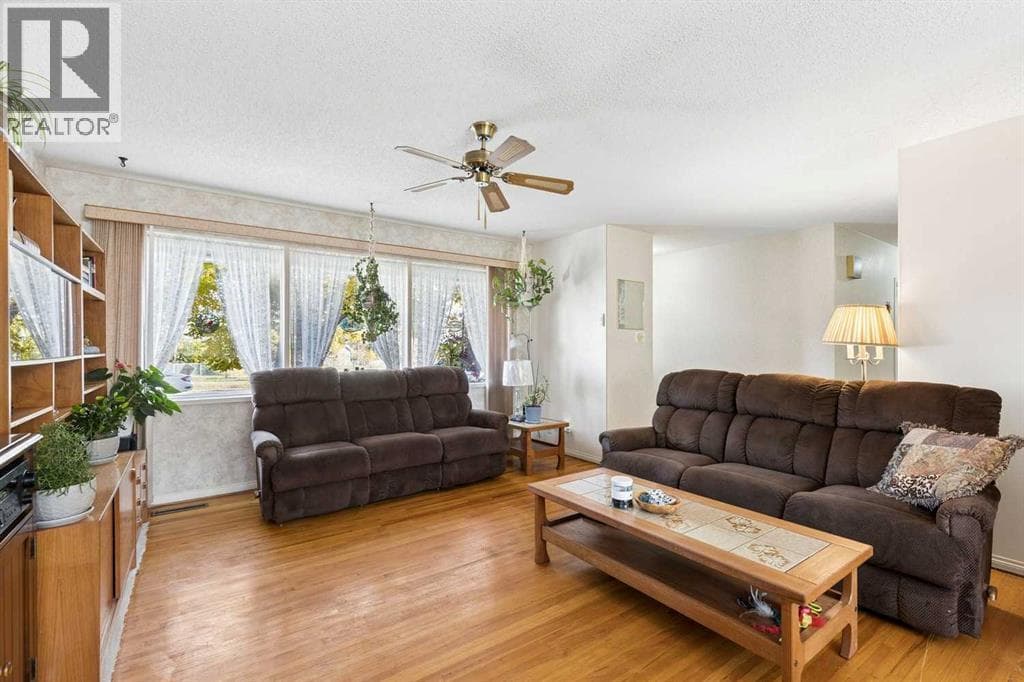 275 Northmount Drive NW property photo 8