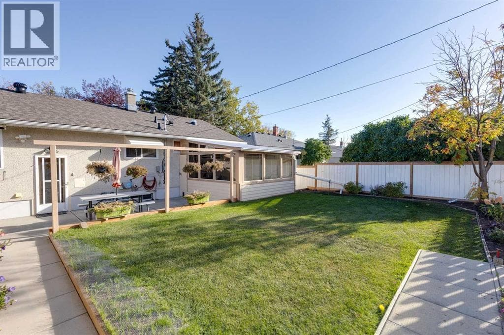 275 Northmount Drive NW property photo 31