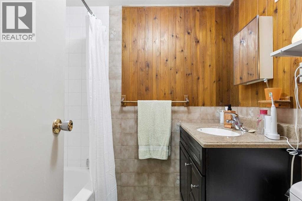 275 Northmount Drive NW property photo 24