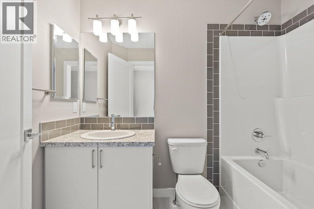 4 Evanscrest Gardens NW property photo 36