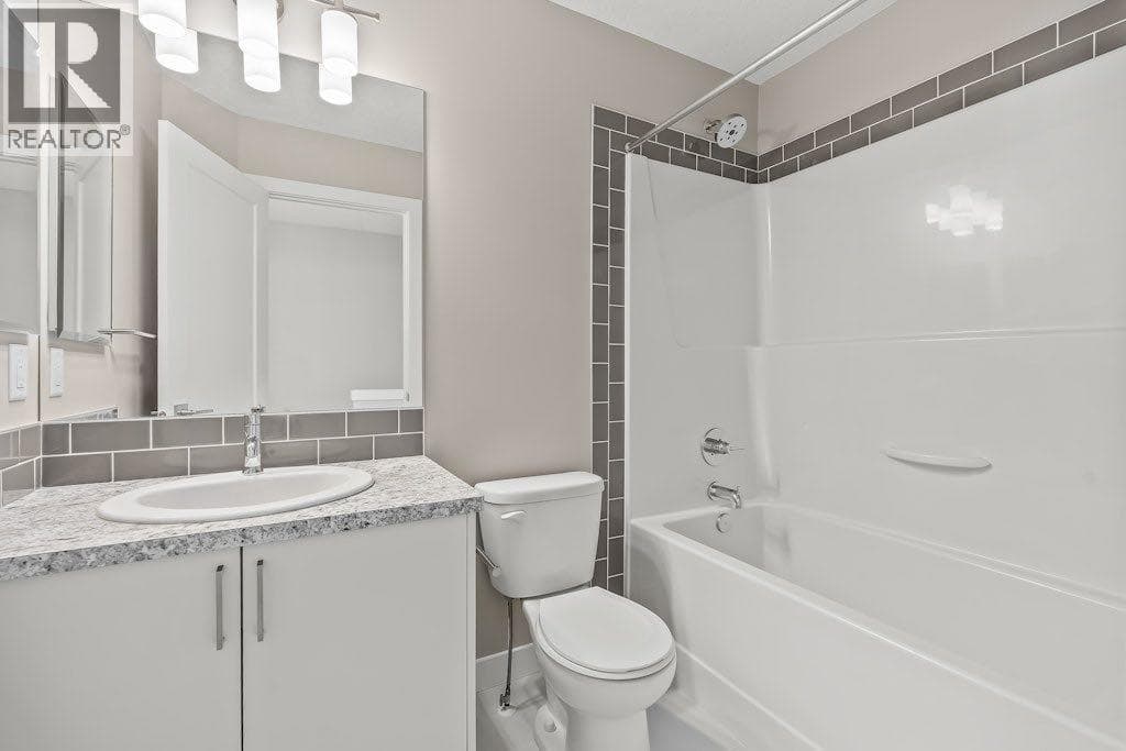 4 Evanscrest Gardens NW property photo 37