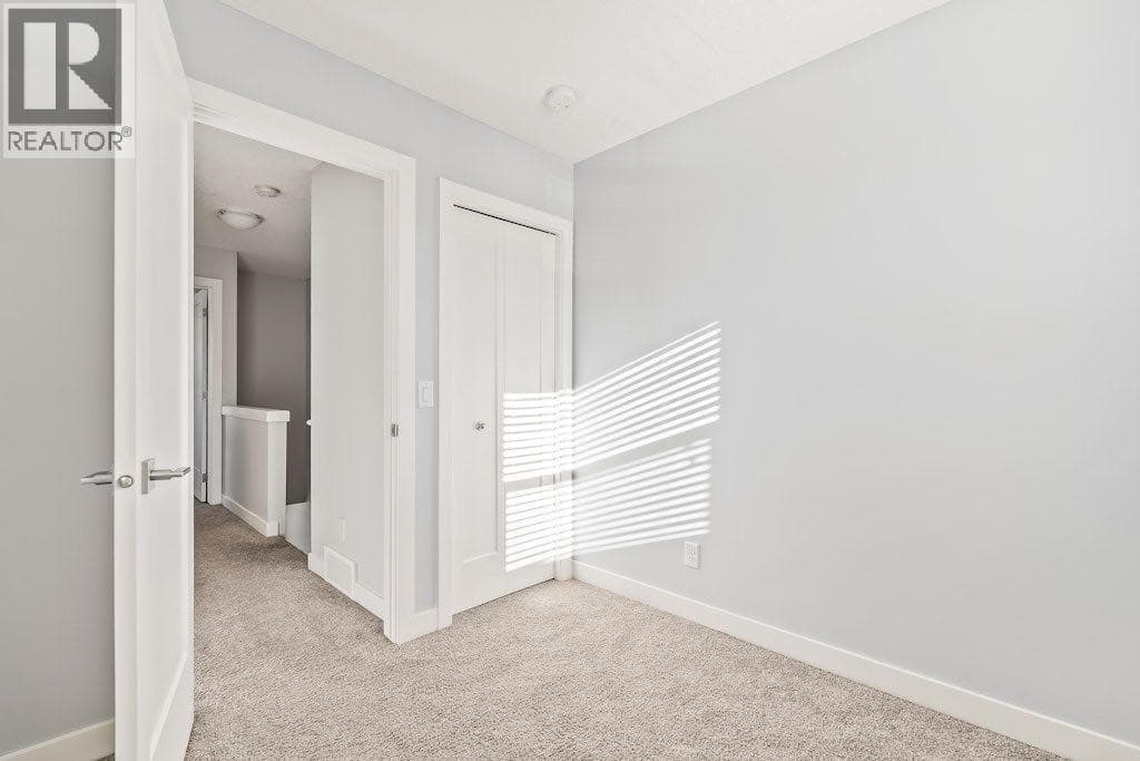 4 Evanscrest Gardens NW property photo 42