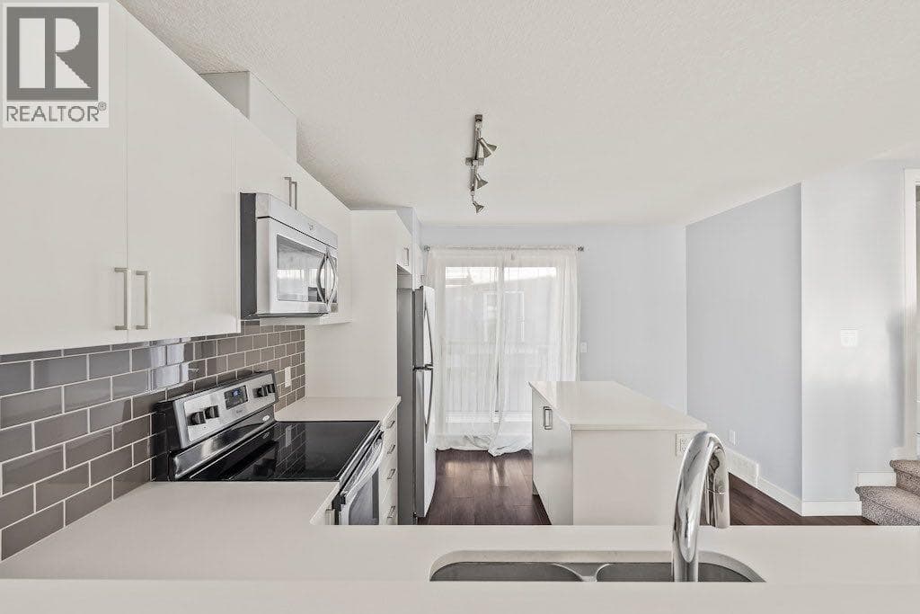 4 Evanscrest Gardens NW property photo 15