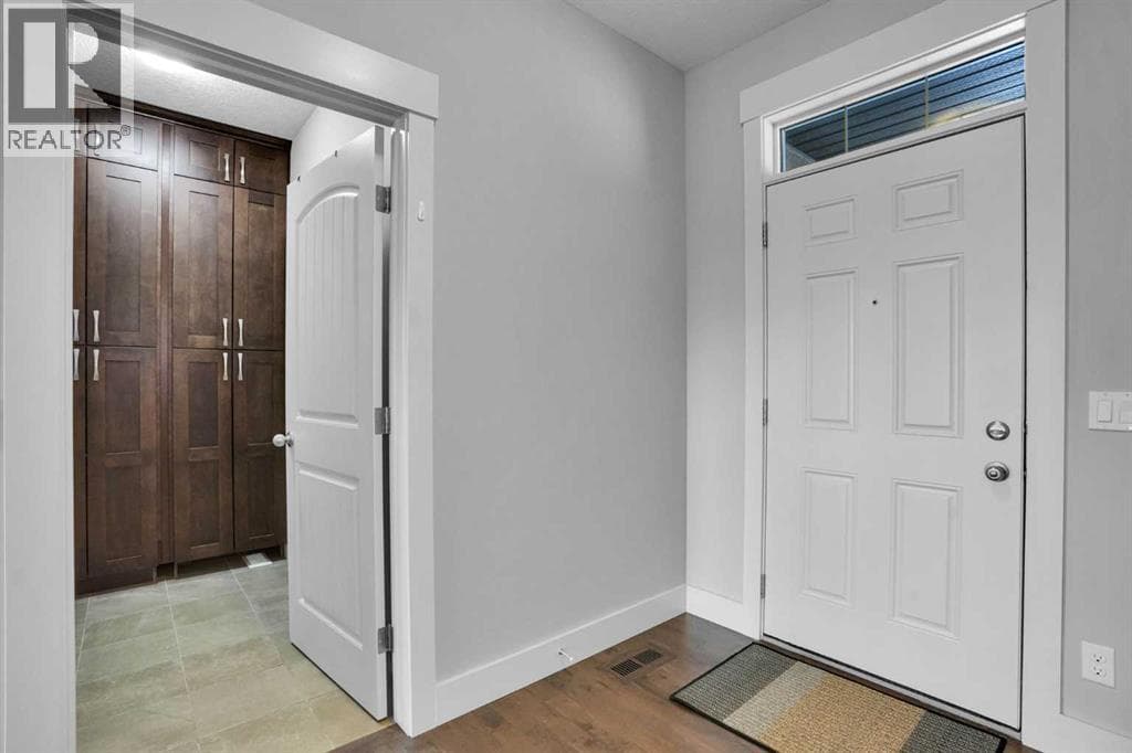 92 Masters Court SE property photo 3