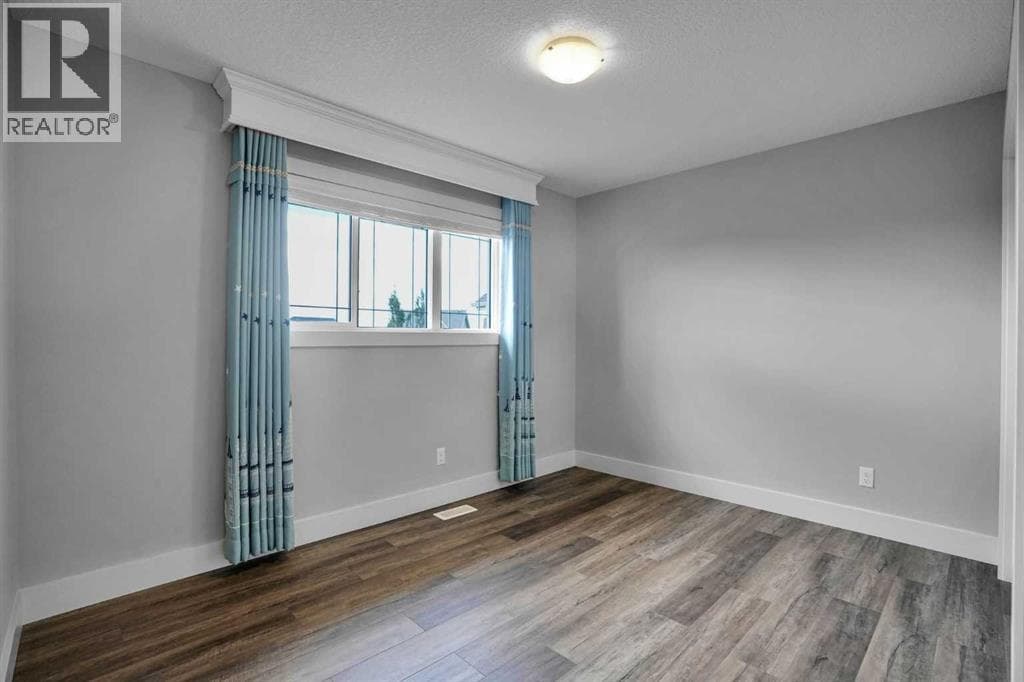 92 Masters Court SE property photo 31