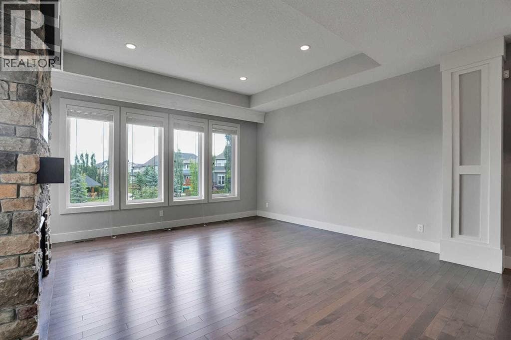92 Masters Court SE property photo 8