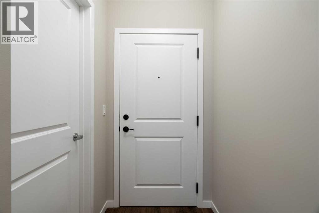 112, 30 Mahogany Mews SE property photo 3
