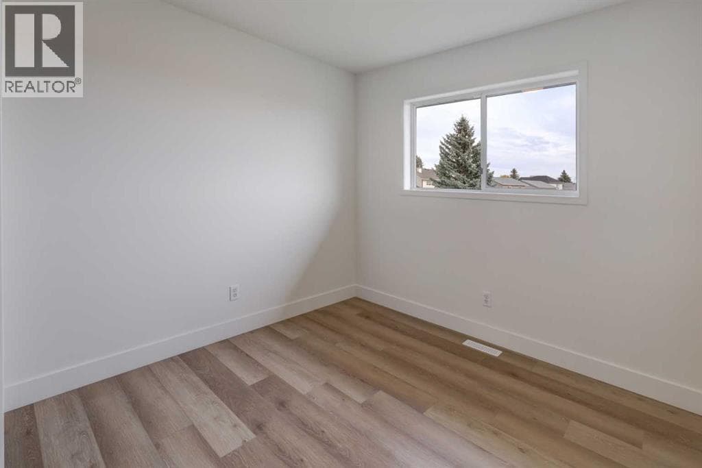 826 Coventry Drive NE property photo 20