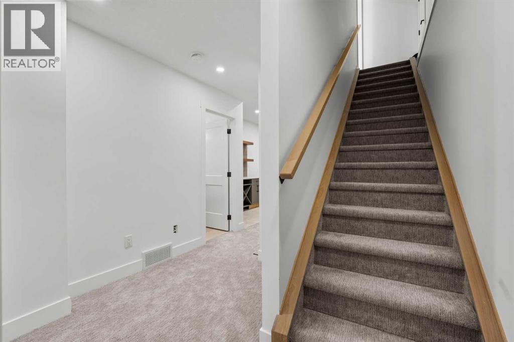 3410 1 Street NW property photo 37