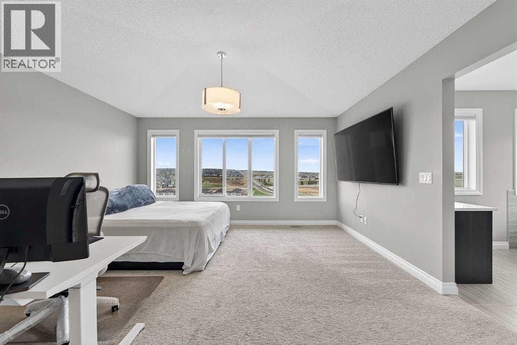 30 Evansborough View NW property photo 32