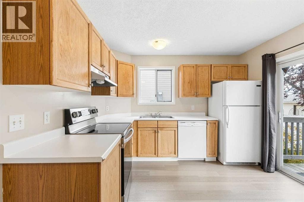 172 Harvest Gold Heights NE property photo 16